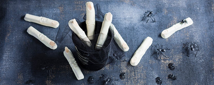 Spooky KITKAT Zombie Fingers