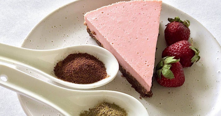 Strawberry Gum and Wattleseed Cheesecake