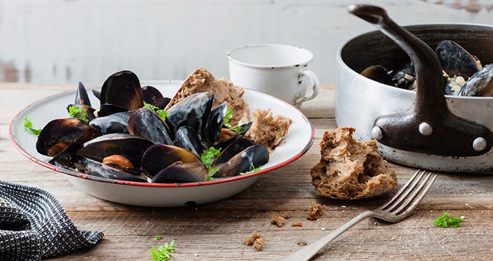 Creamy Garlic Mussels