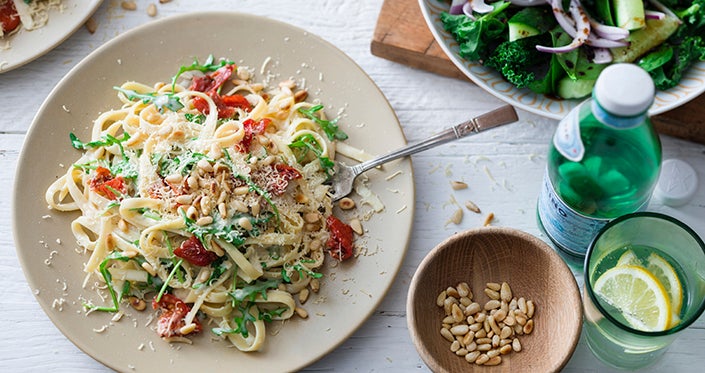 Rocket Sun-Dried Tomato Fettuccine