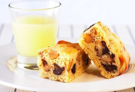 Caramel Nut and Choc Chip Slice