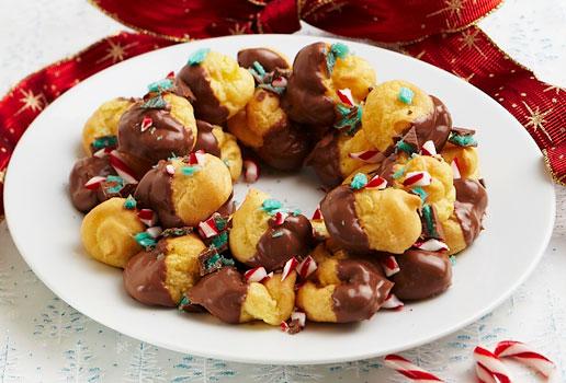 Choc Mint Profiterole Wreath