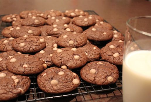Chocolate Fudge Caramel Cookies