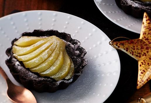 Christmas Pear and Chocolate Fudge Tartlets