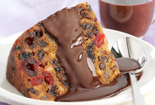 Christmas Plum Pudding with Creamy Chocolate Sauce