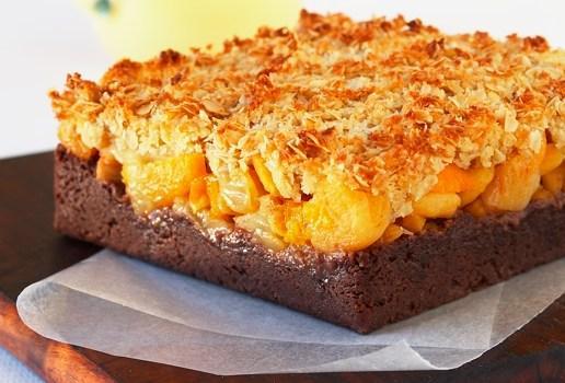 Cocoa, Apricot and Pear Crumble