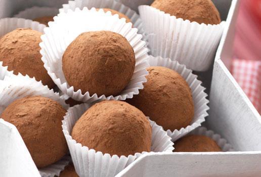 Cranberry Truffles with AERO® Chocolate