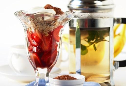Crunchy Oat and Fruit Breakfast Parfait
