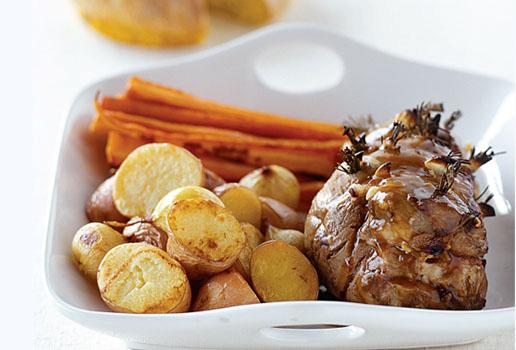 Roast Lamb & Vegies with Pumpkin Damper
