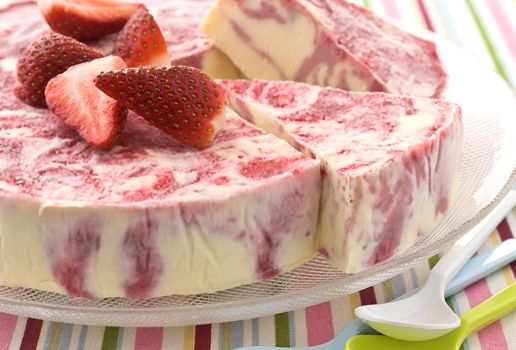 Strawberry and Cream Bliss Cake