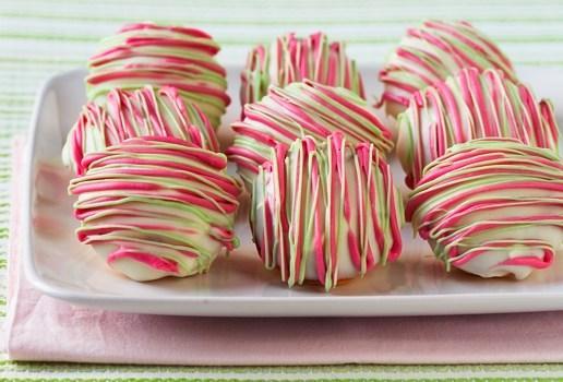 Strawberry Easter Cakes